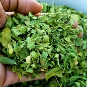 moringa leaves (dried)